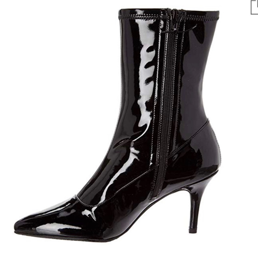 Stewart Weismann booties. 8.5. Brand new